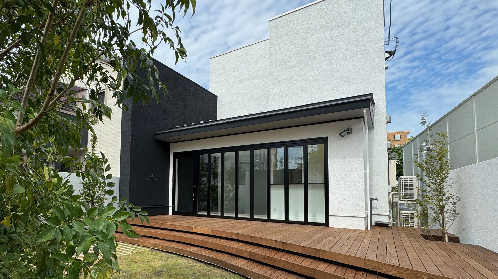 マイクロネット美術館