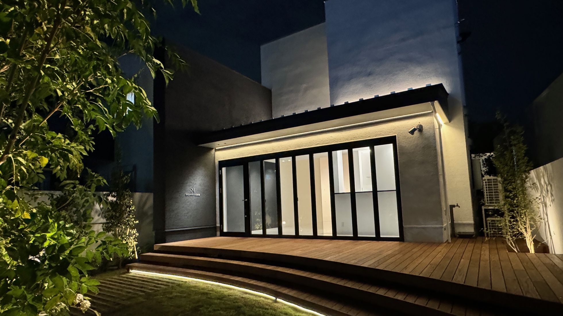 マイクロネット美術館